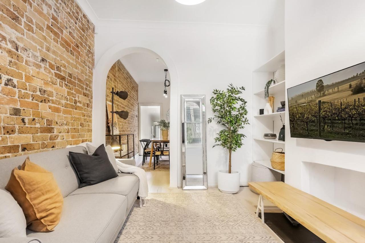 Surry Hills L 2 Bedroom Terrace Holiday home *