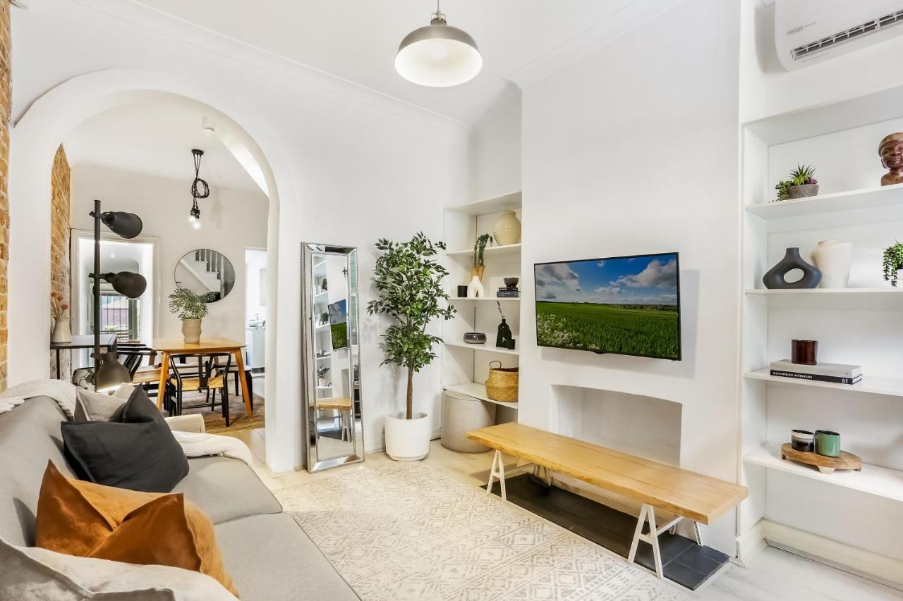 Surry Hills L 2 Bedroom Terrace Holiday home Sydney