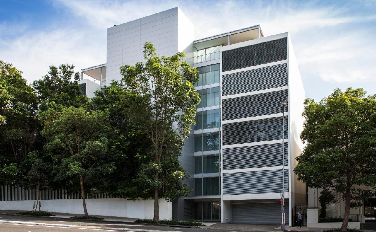 Apartment Modern & Sleek, Minutes To The City. Parking/pool Sydney