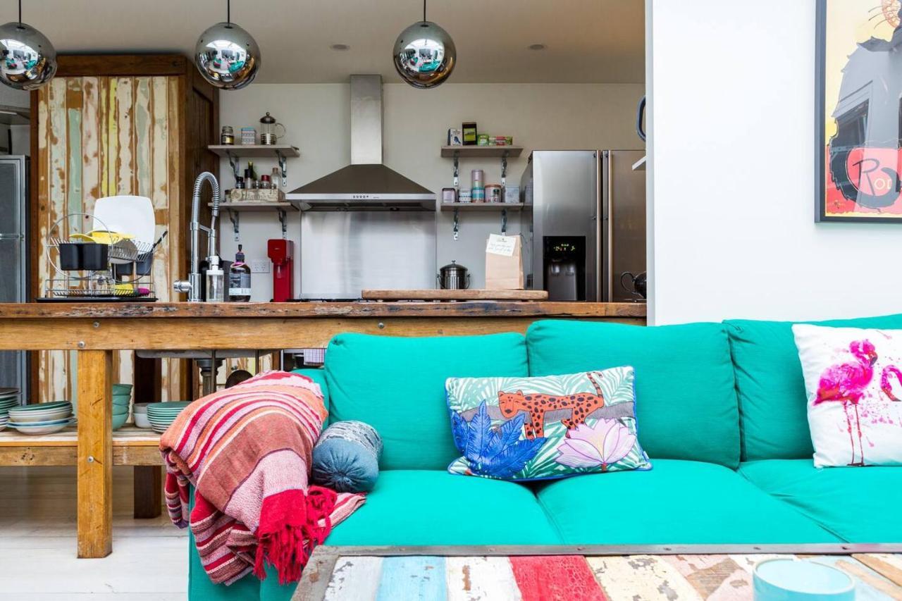 Urban Flair - Surry Hills Terrace Serenity *