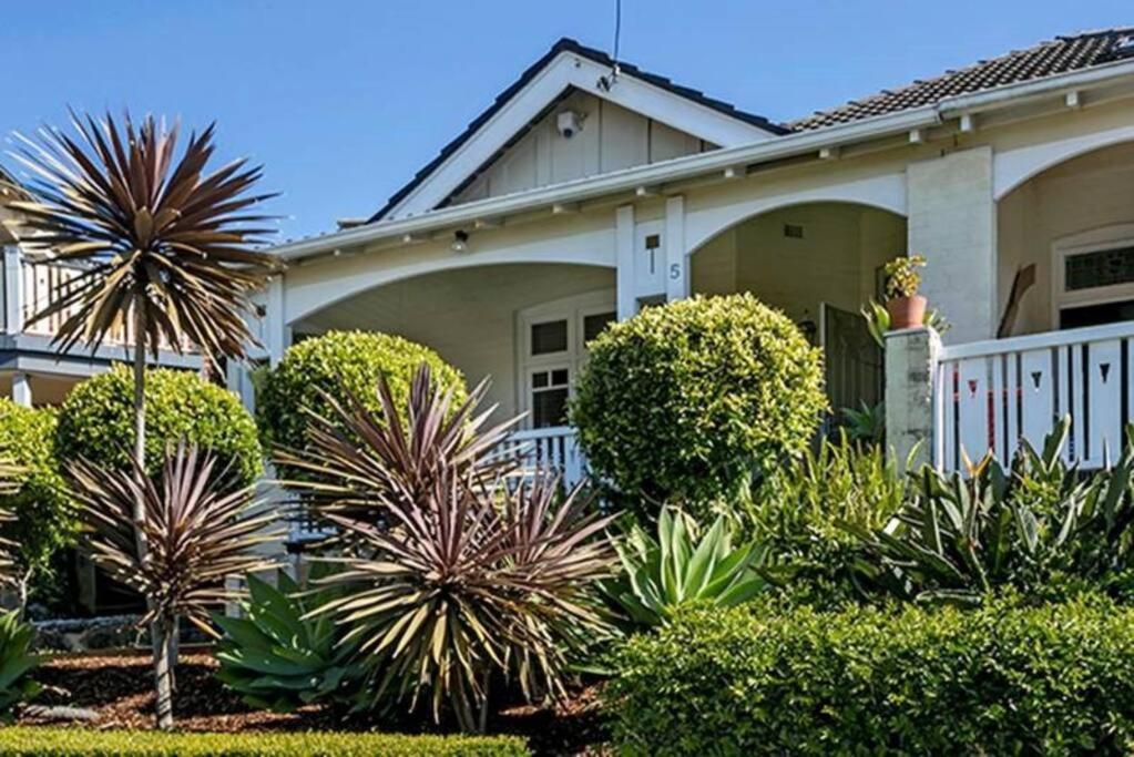 Fab05-charming Leafy 3br Home, Walk To Manly Holiday home Sydney