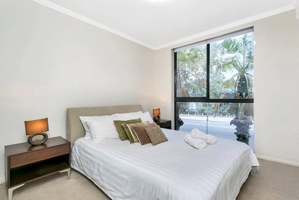 Herb1-Tastefully Furnished & Designed St Leonards Apartment
