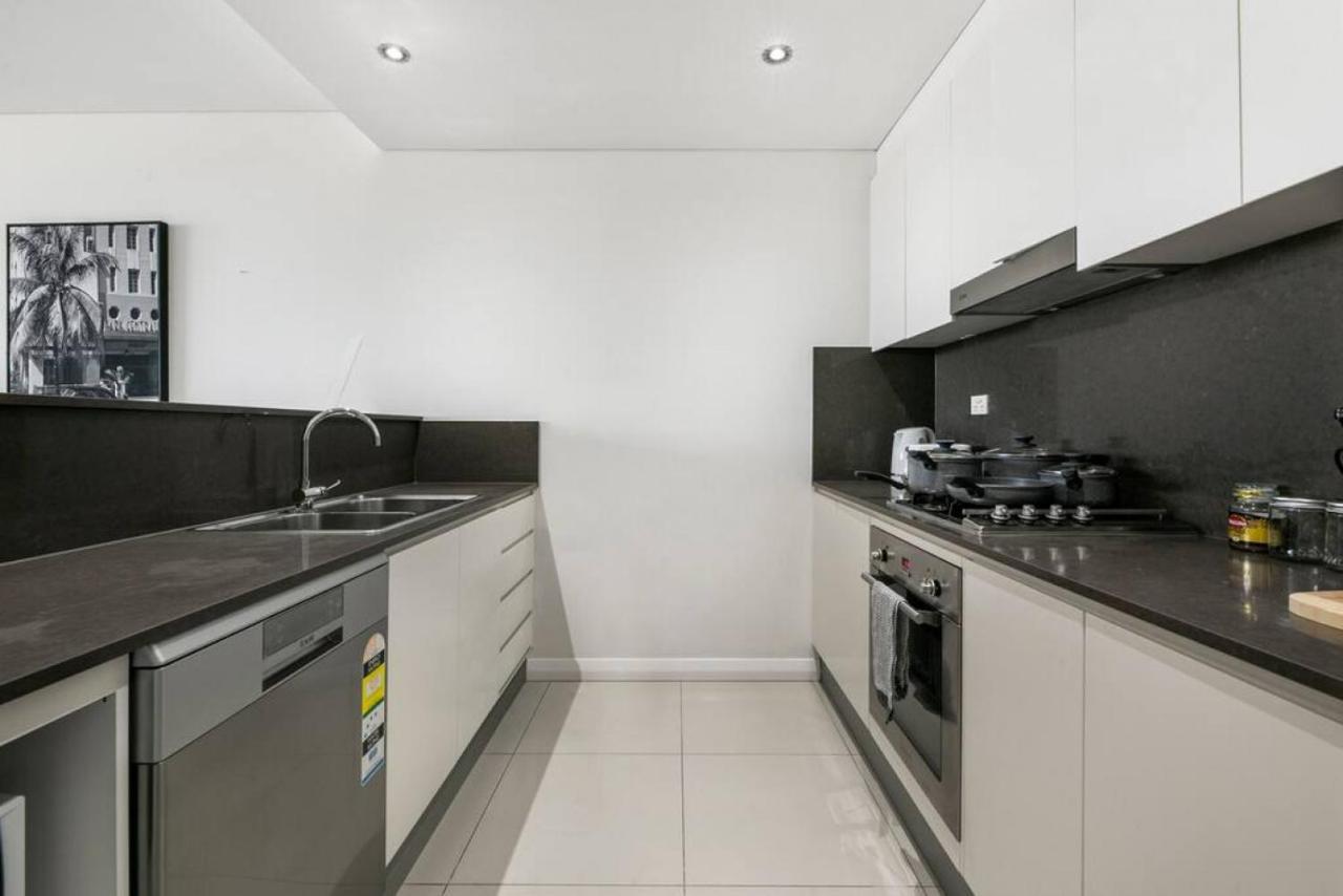 Apartment Spacious 2 Beds Apt Near Airport Sydney