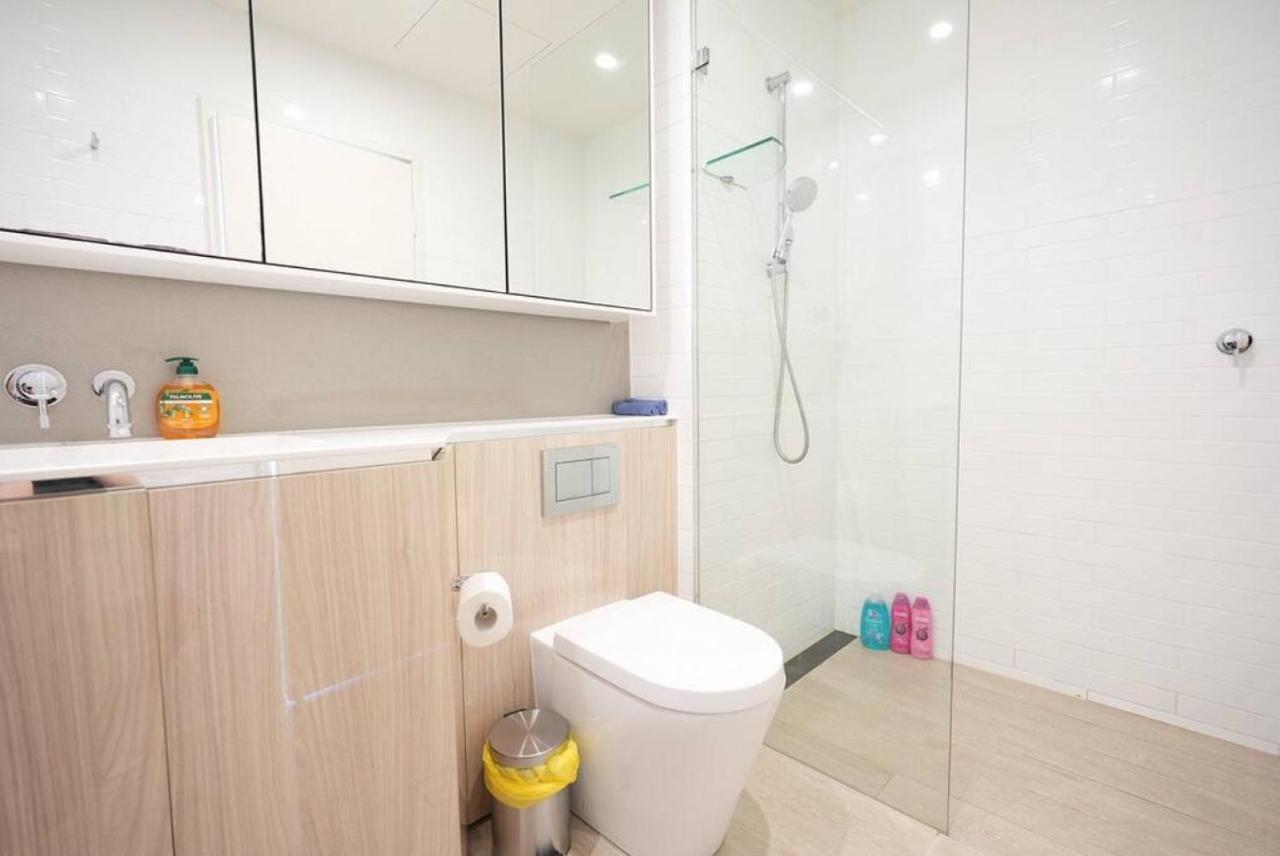 Stunning 2 Bedroom Apt In Wentworth Point * Sydney