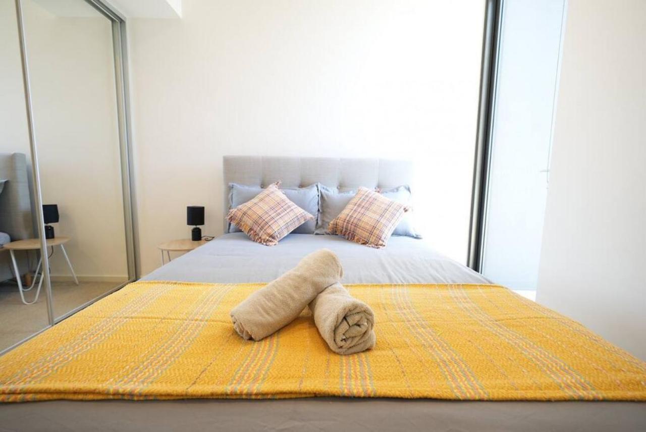 Apartment Stunning 2 Bedroom Apt In Wentworth Point *