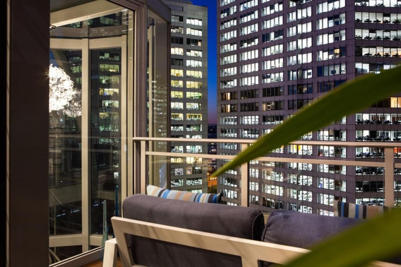 Apartment Luxury Loft In The Cbd With Outdoor Living