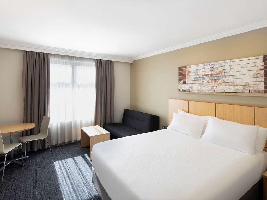 Mercure Martin Place 4*