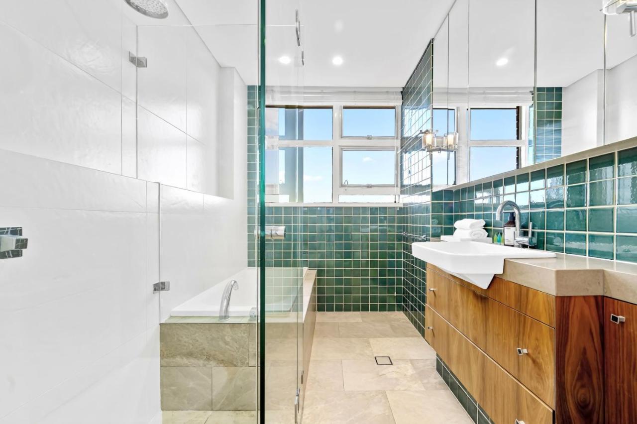 Apartment Sydney's Landmark Views From Luxury 2bd *