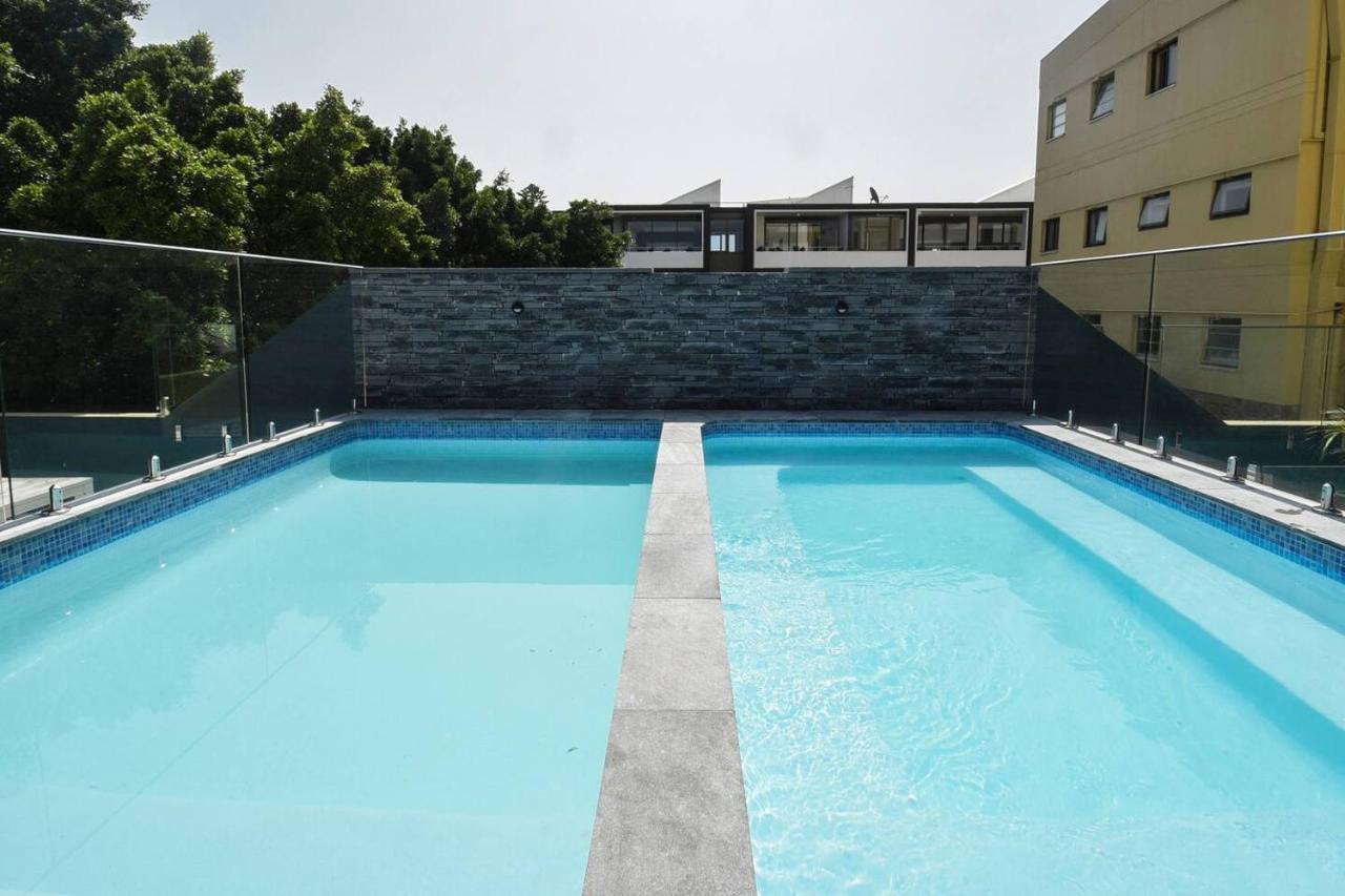 Apartment Resort-style Coastal Living With Balcony & Pool Sydney