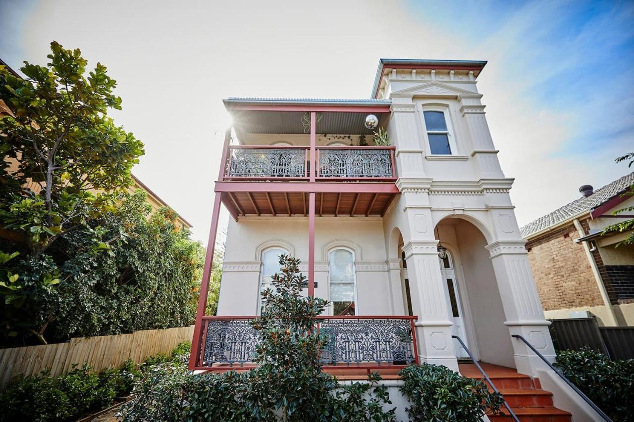 Apartment Esperanza Gardens - A Stylish Victorian *