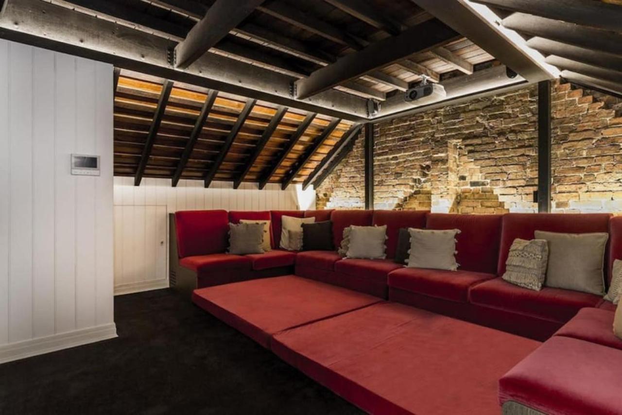 Luxury Townhouse - Centre Holiday home
