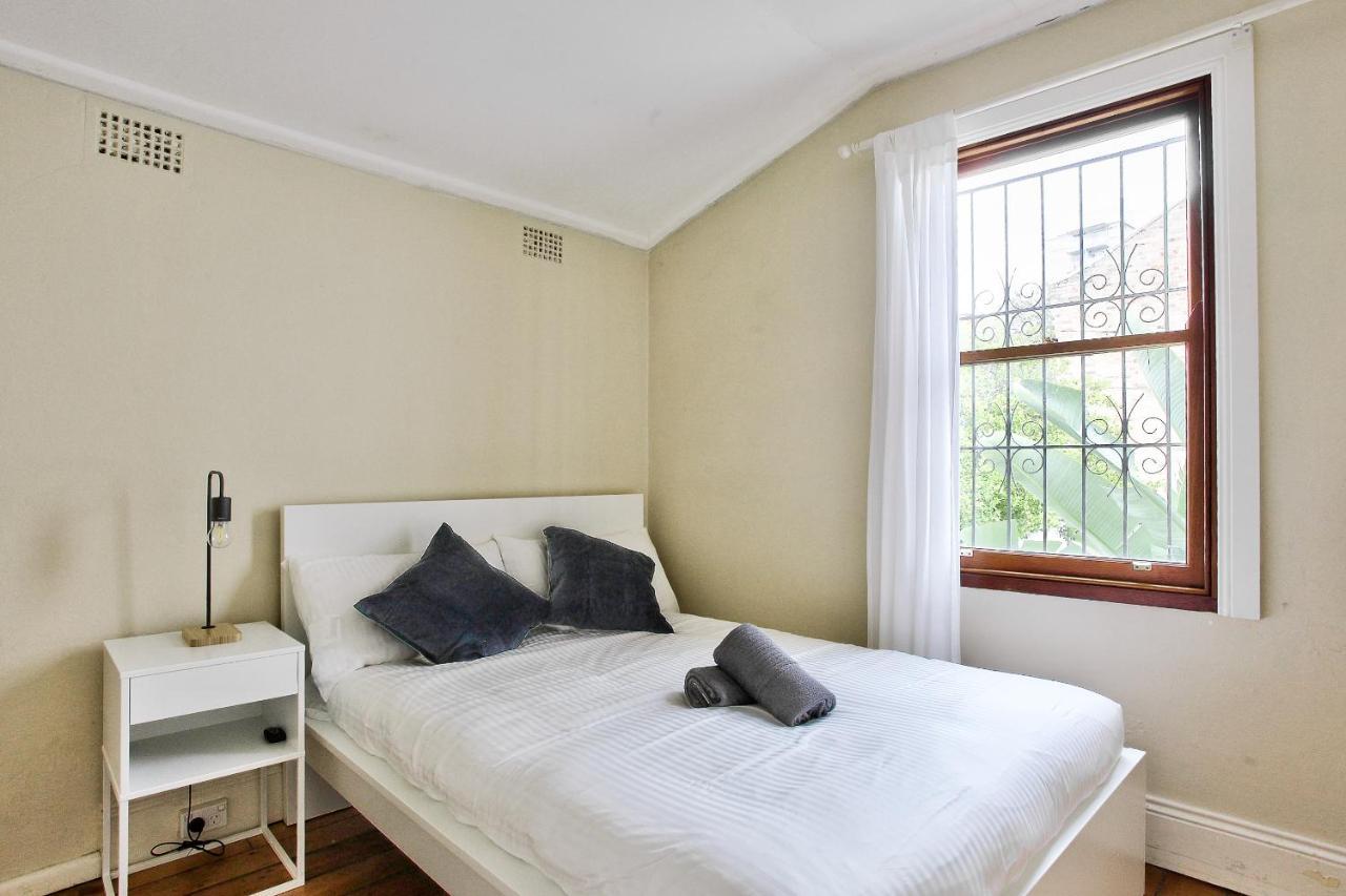 Spacious 3 Bedroom House Paddington 2 E-bikes Included Holiday home