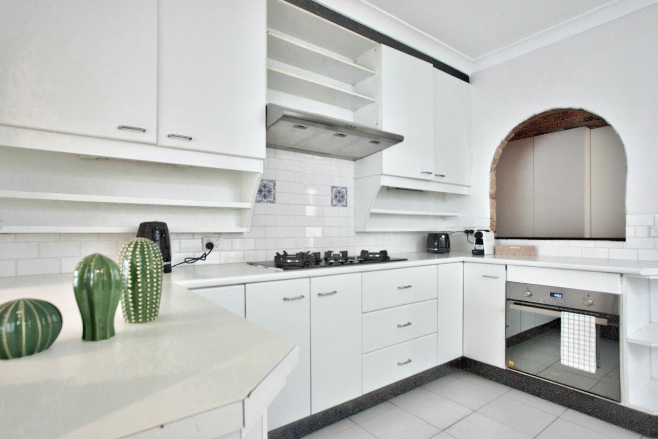 Holiday home 3 Bedrooms - Darling Harbour - Darghan Street 2 E-bikes Included *