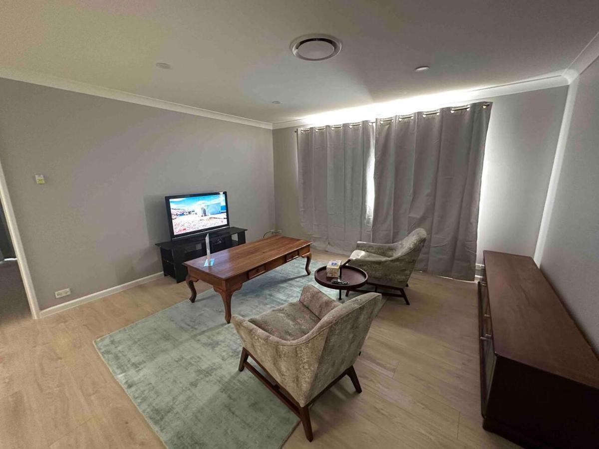 5 Bedroom 3 Bathroom House With Pool, Spa, Voice-control Smart And Game Holiday home
