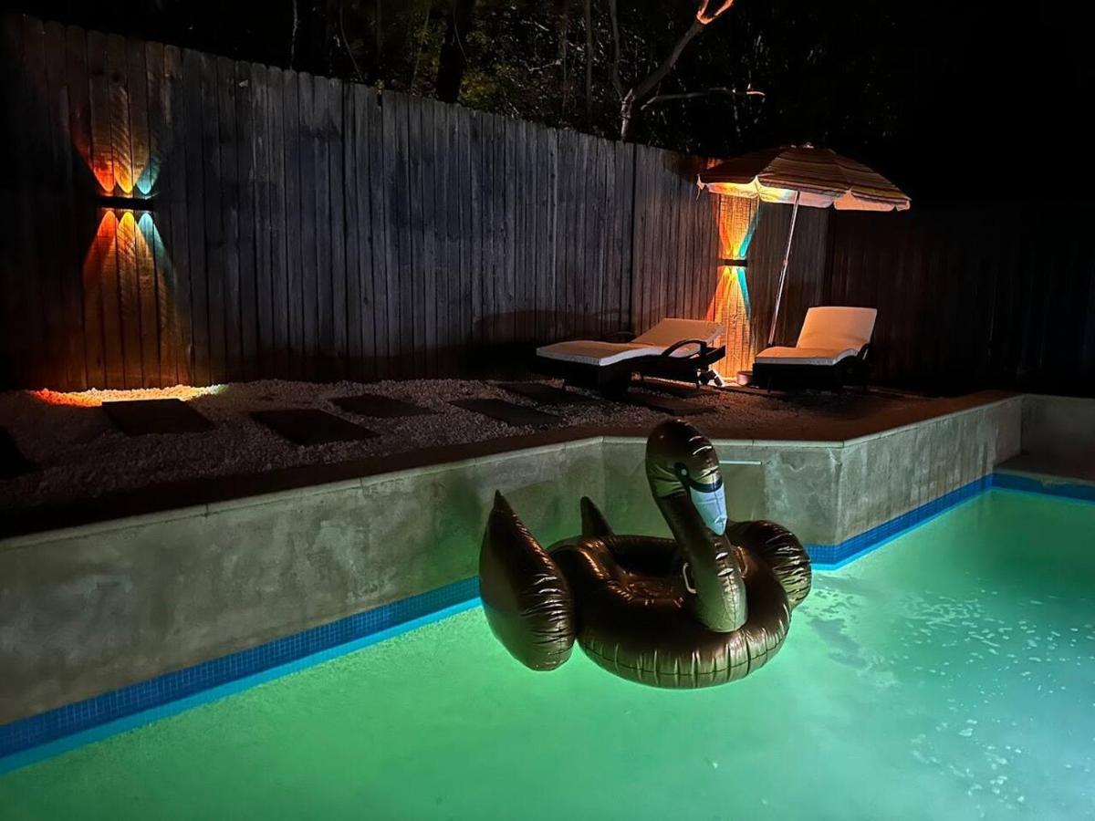 5 Bedroom 3 Bathroom House With Pool, Spa, Voice-control Smart And Game Holiday home Sydney