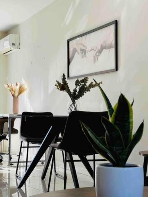 Apartment 2bedrooms 2bathrooms Oasis In Parramatta W Parking Sydney