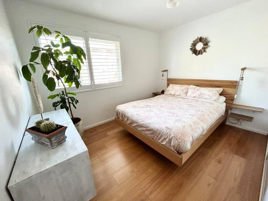 One Bedroom And Carport Close To Beaches, Airport,cbd *