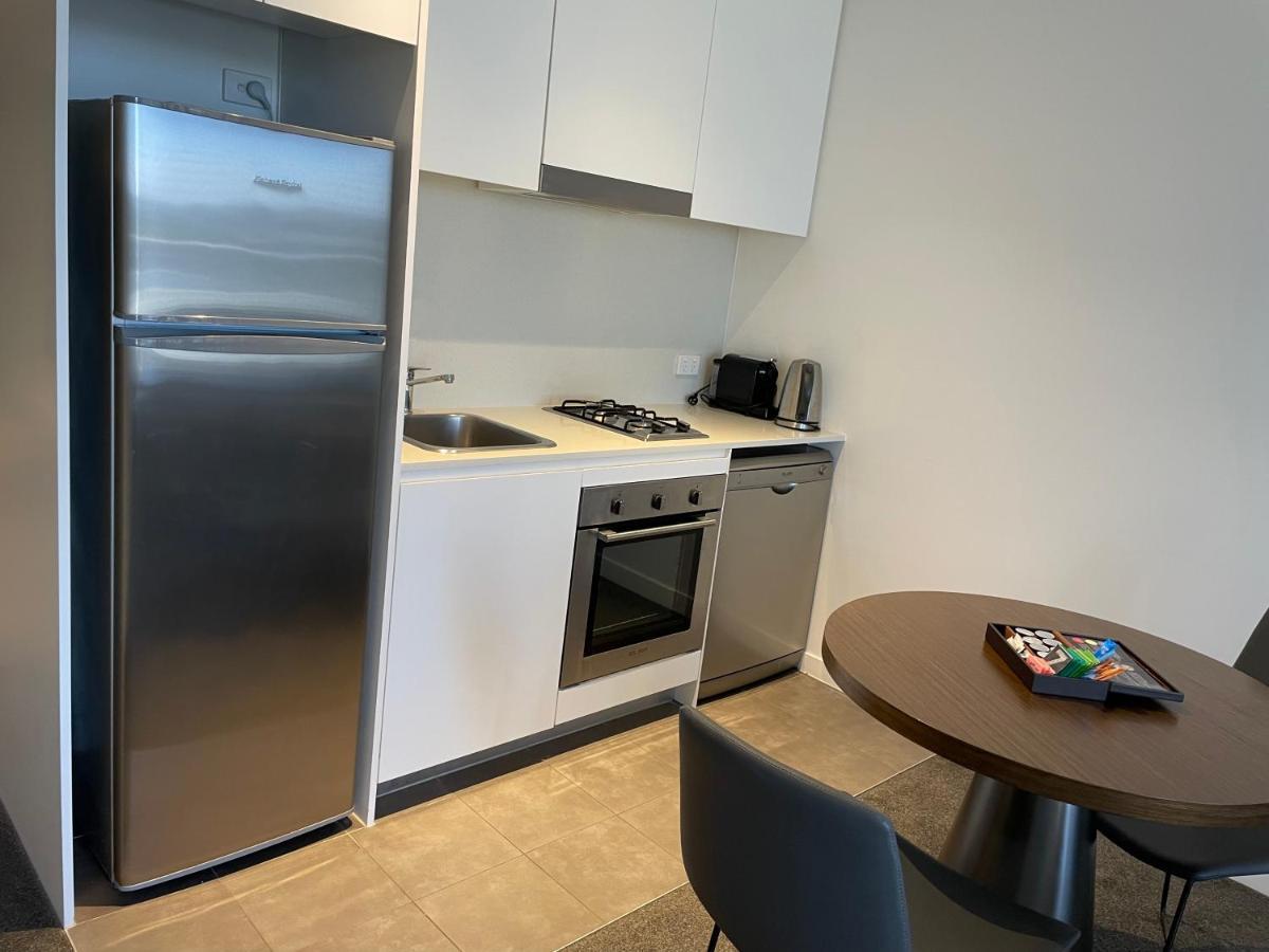 Chatswood Modern With Balcony Apartment Sydney