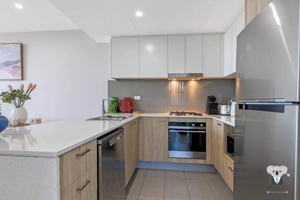 Apartment Parramatta 2 Bed With Parking Npa011-3101 *