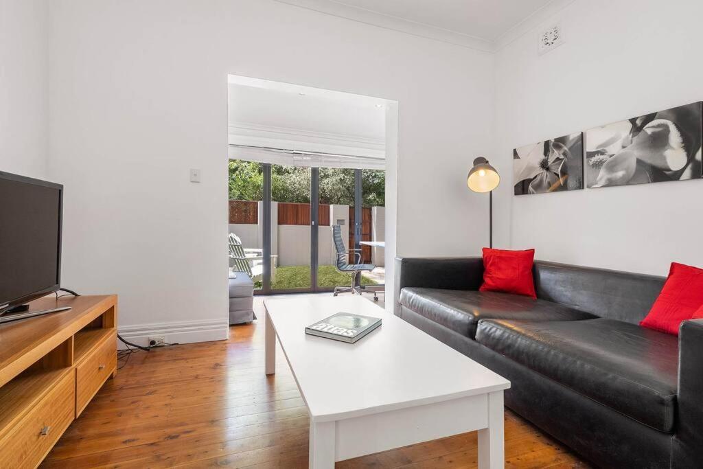 Charming 3 Bedroom Artist House In Mosman Holiday home