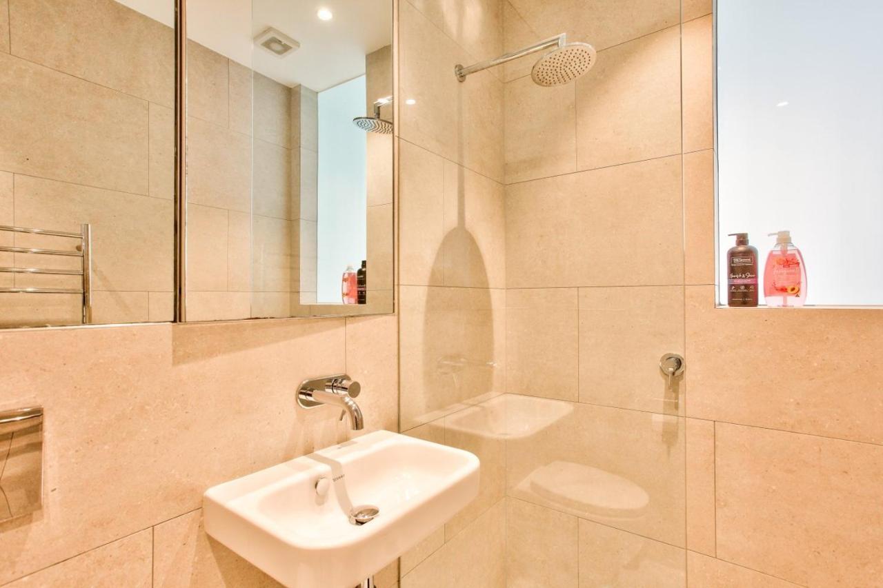 Astounding 3 Bedroom House Surry Hills 2 E-bikes Included Holiday home *