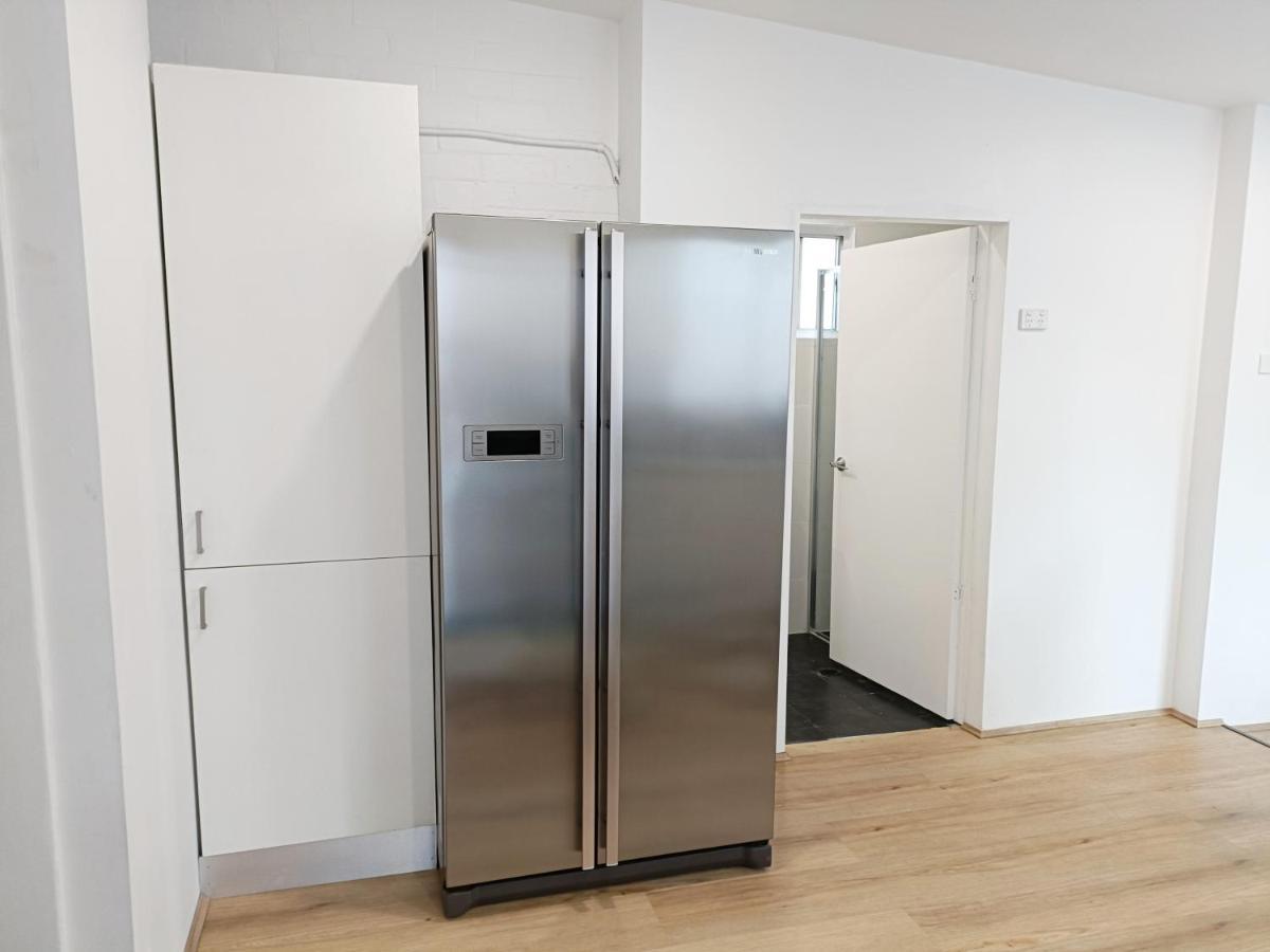 Beautiful Queen 1min Walk To Station With 60inch Tv * Sydney