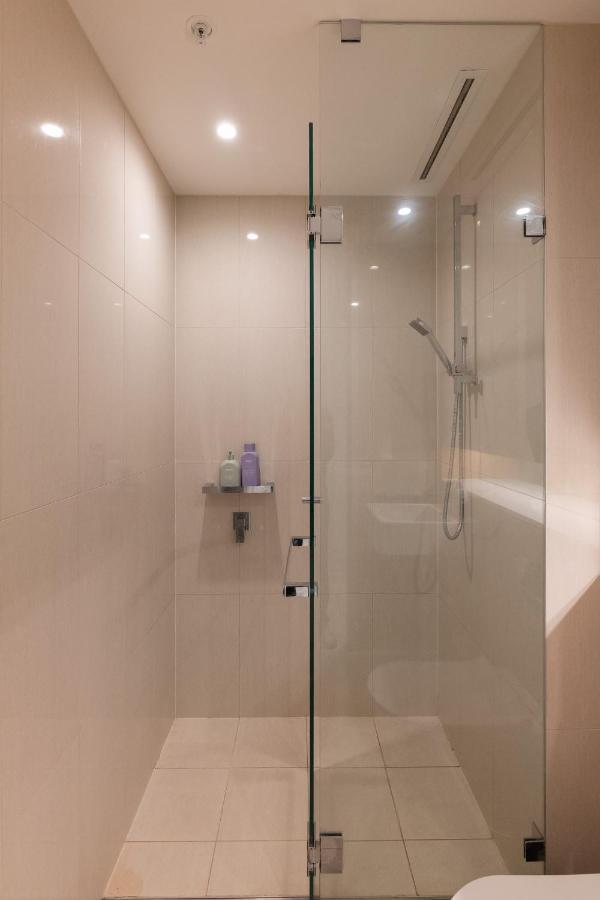 Apartment Living At It's Finest On Clarence Sydney