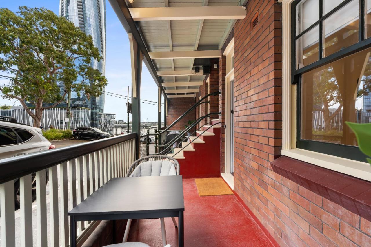 Historic Harbourside Townhouse Apartment Sydney