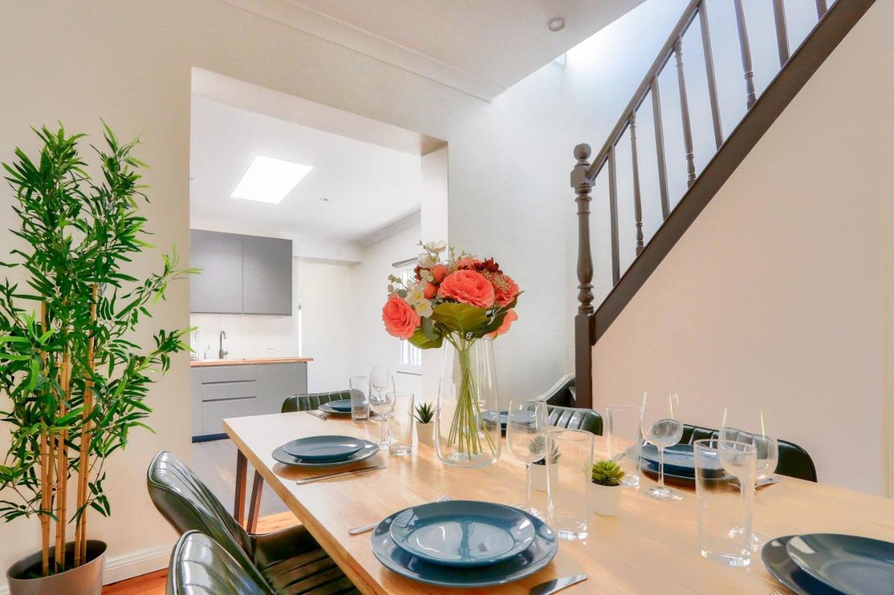 3 Bedroom House Chippendale Near The Center 2 E-bikes Included Holiday home *