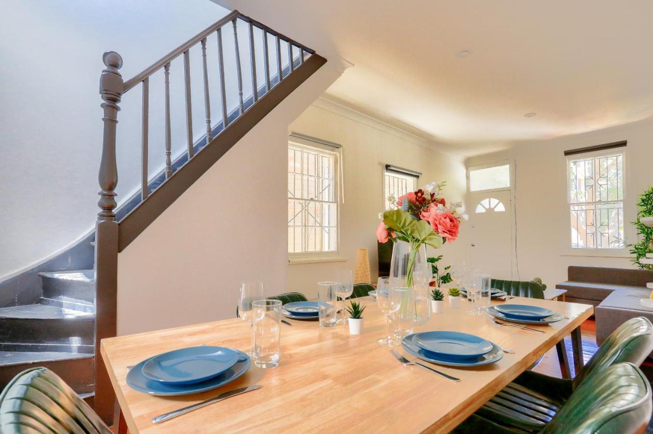 3 Bedroom House Chippendale Near The Center 2 E-bikes Included * Sydney