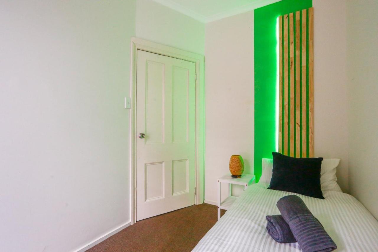 Superb 2 Bedroom House Darlinghurst 2 E-bikes Included Holiday home Sydney