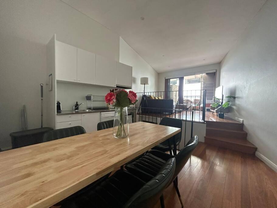 2 Bedroom Darling Harbour Farnell * Sydney
