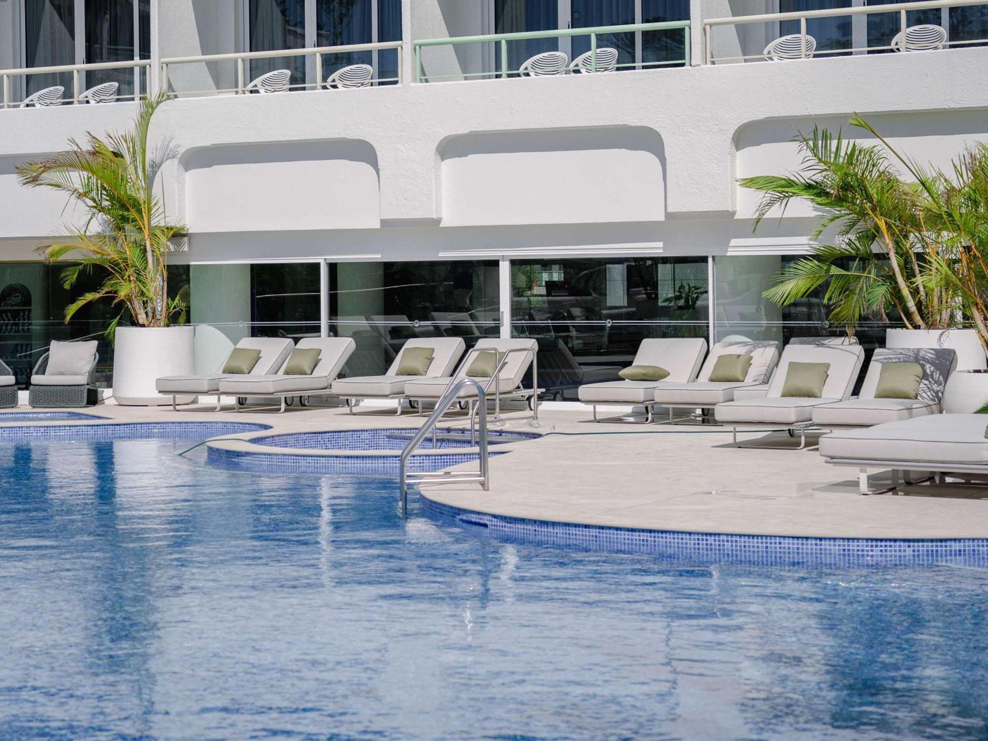 Novotel Brighton Hotel