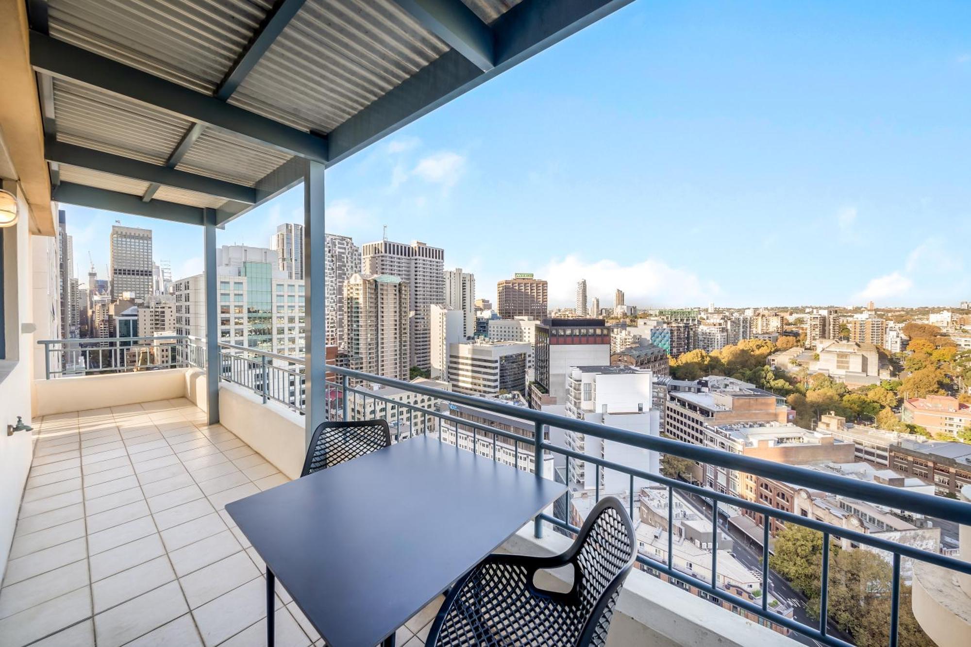 Oaks Castlereagh Aparthotel Sydney