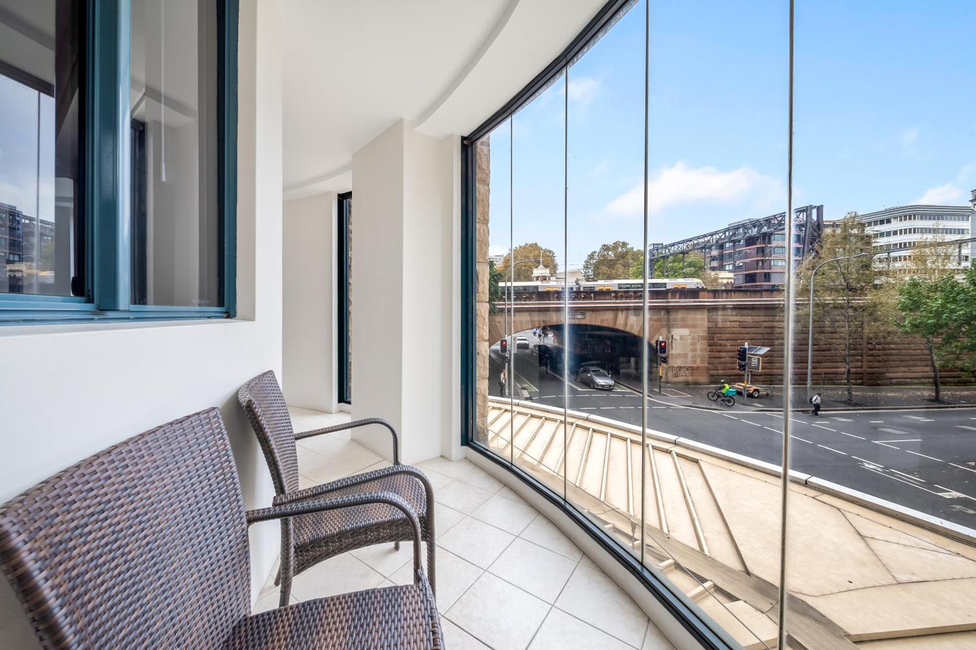 Oaks Castlereagh Aparthotel