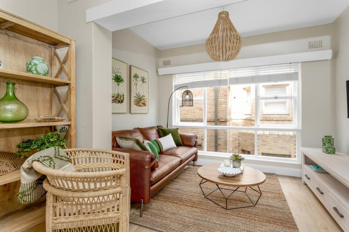 Spacious 2-bed In The Heart Of Manly Apartment