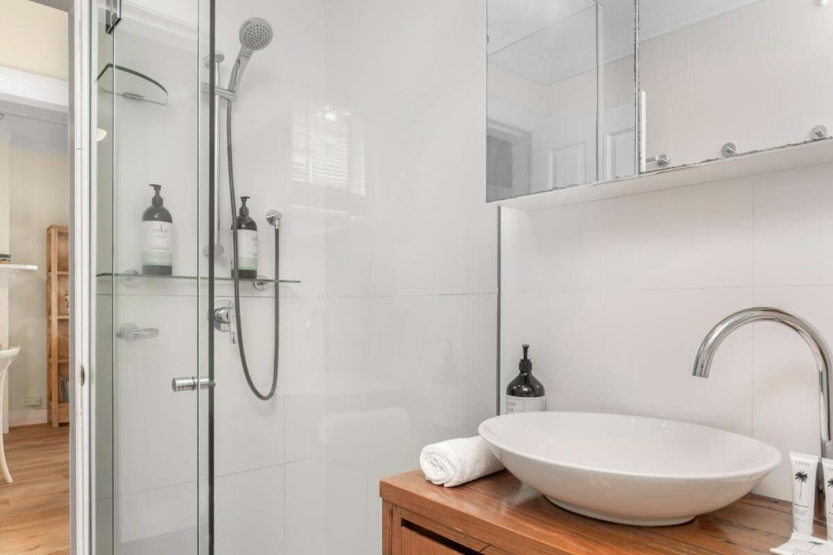 Spacious 2-bed In The Heart Of Manly * Sydney