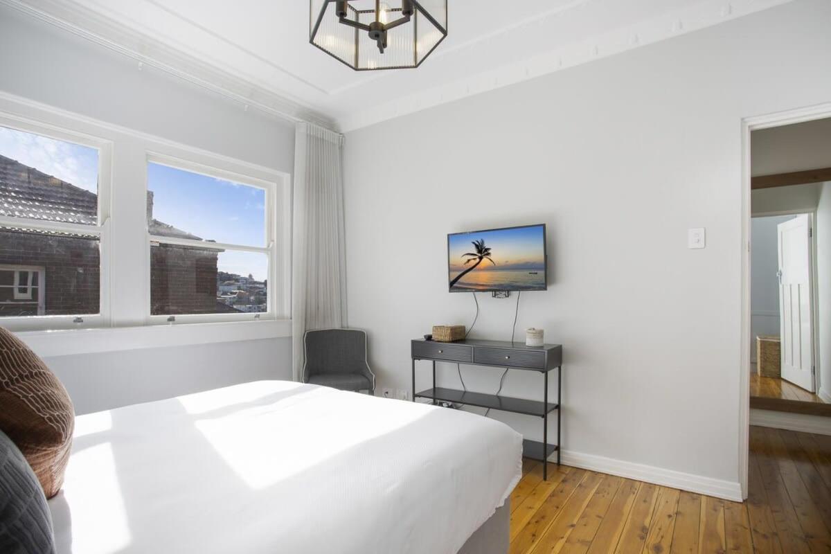 Coastal Living Just Metres From Coogee Apartment *
