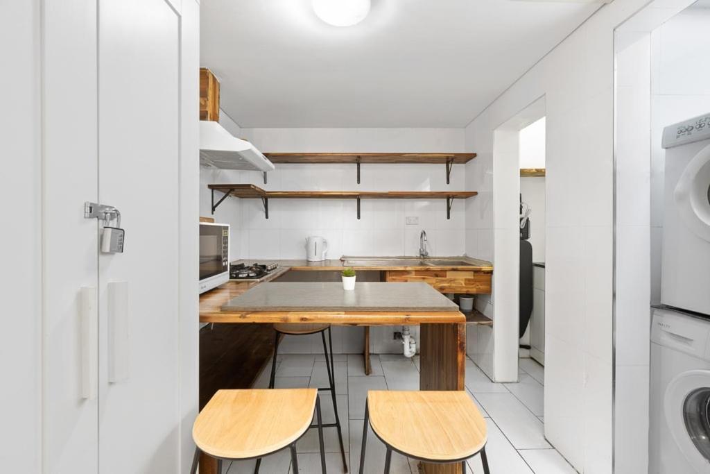 Boutique Private In Chippendale Terrace