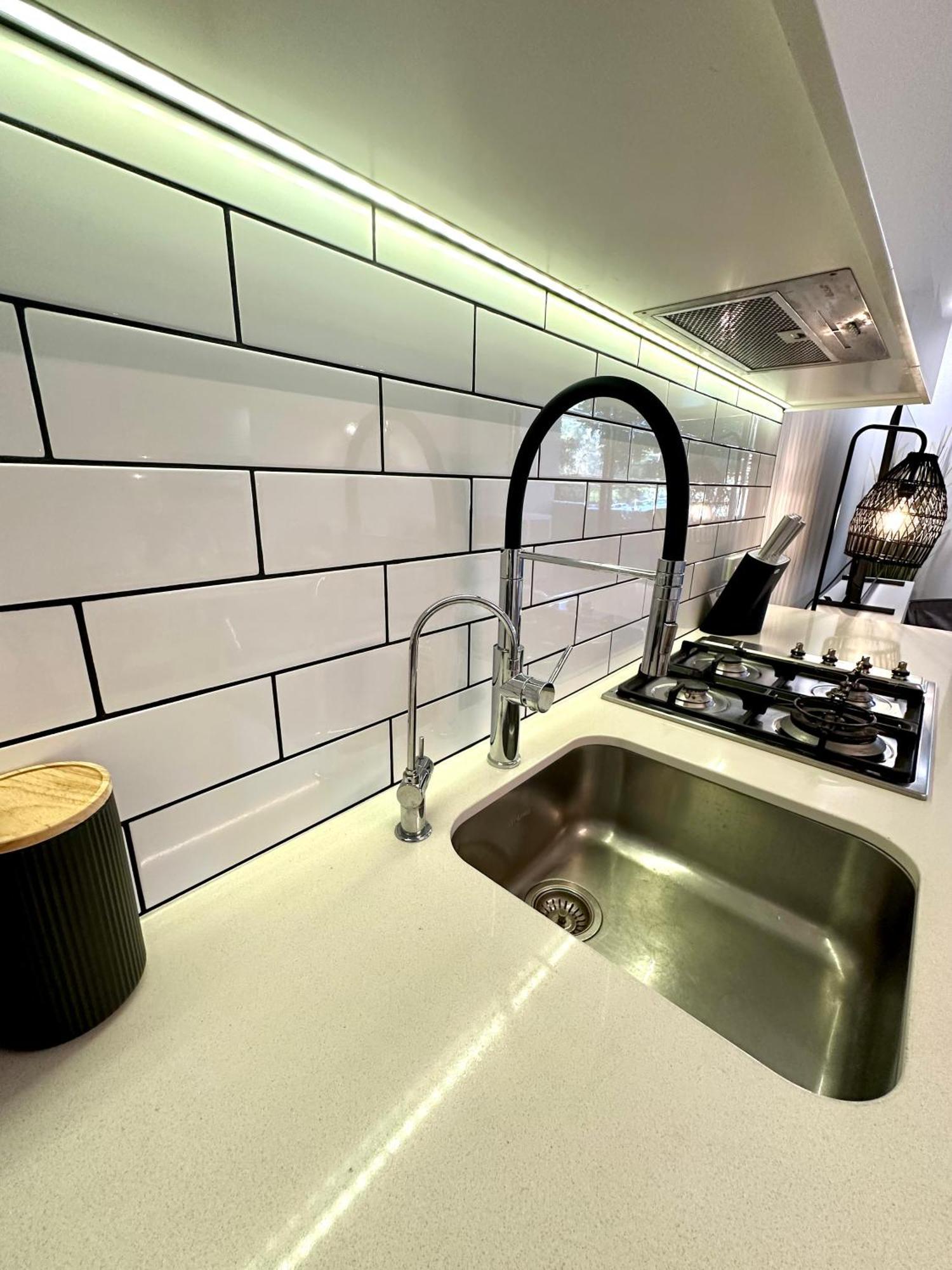 Chic 1br Walk To Coogee Sands & Hospital