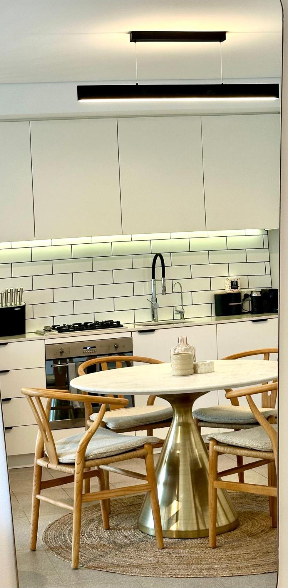 Chic 1br Walk To Coogee Sands & Hospital * Sydney