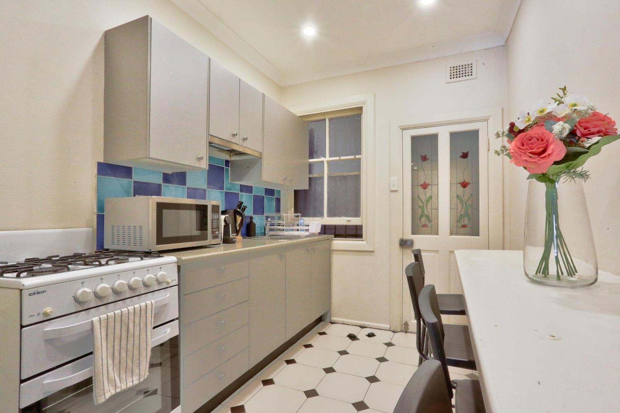 Affordable 3 Bedroom House Darlinghurst With 2 E-bikes Included Holiday home