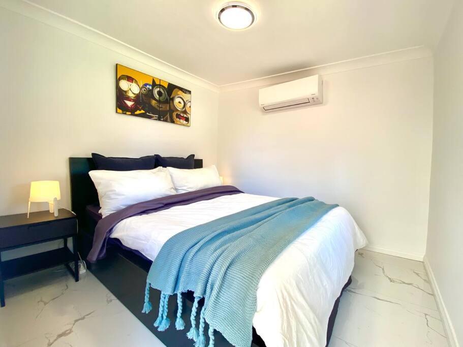 Holiday home Lux 4br Straithfield House Close 2 Airport/city Sydney