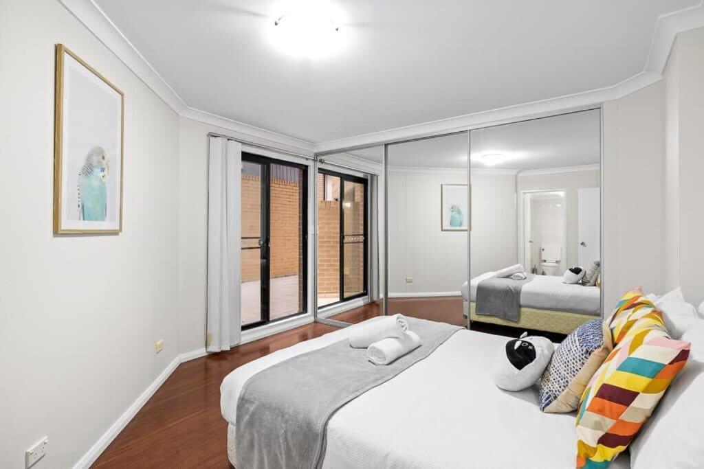 Apartment 2 Bedrooms Apt In Burwood 4min To Train Sleep 6 Sydney