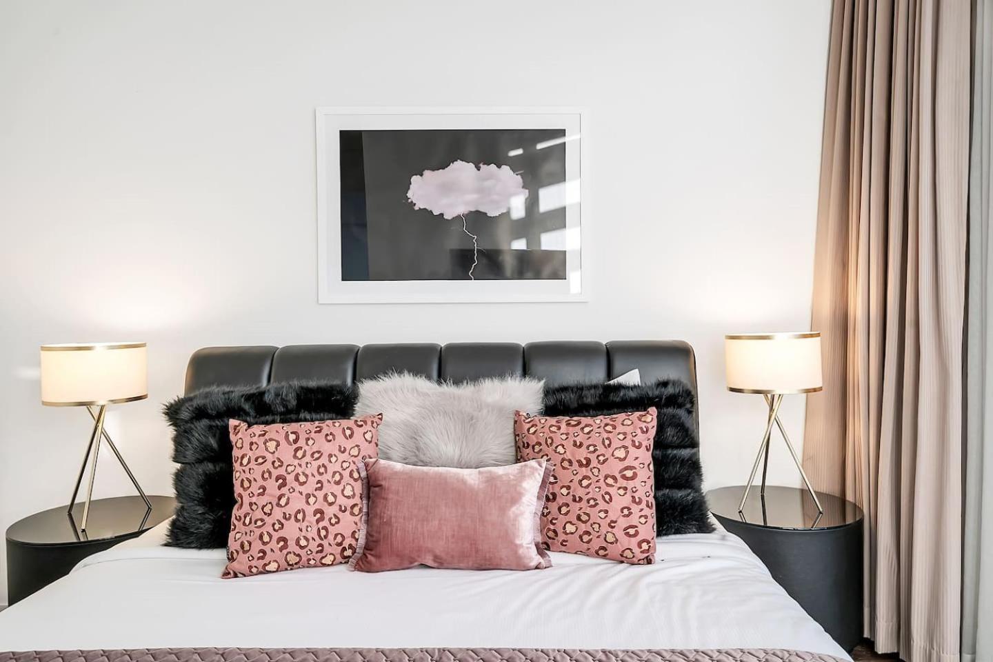 Apartment Luxury Loft In The Cbd With Outdoor Living Sydney
