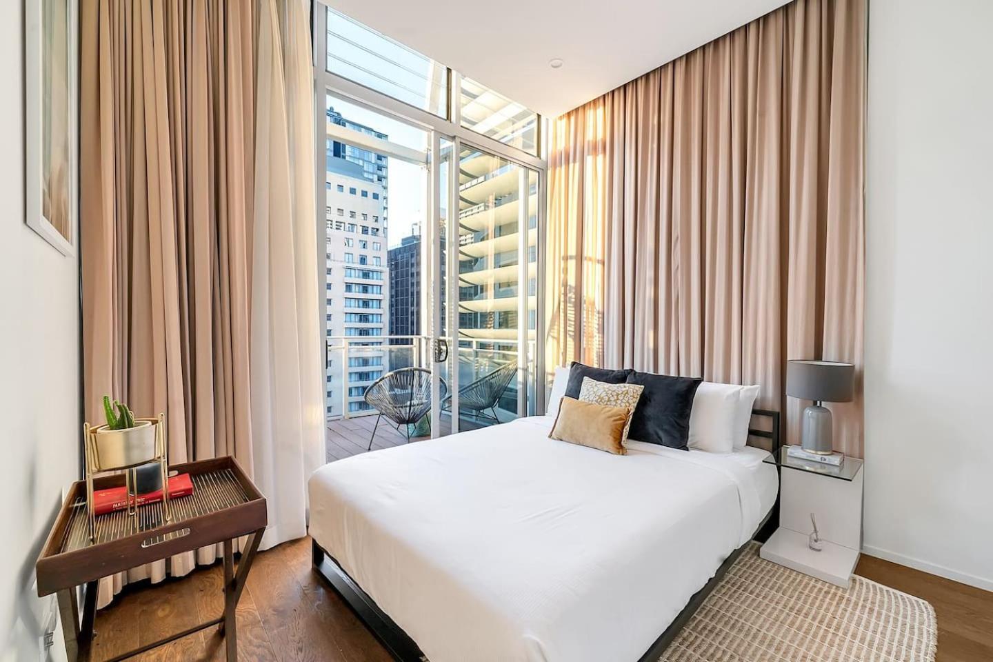 Apartment Luxury Loft In The Cbd With Outdoor Living *
