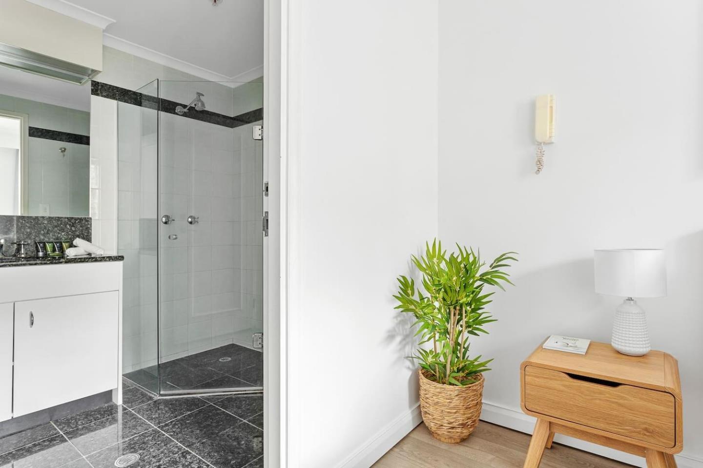 Waterfront Delight On Darling Harbour At Pyrmont *