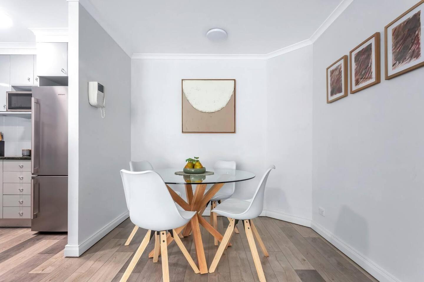 Apartment Waterfront Delight On Darling Harbour At Pyrmont Sydney