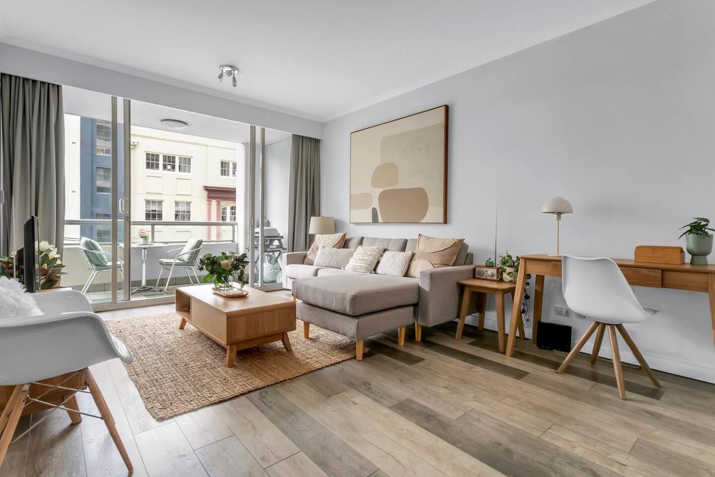Waterfront Delight On Darling Harbour At Pyrmont * Sydney
