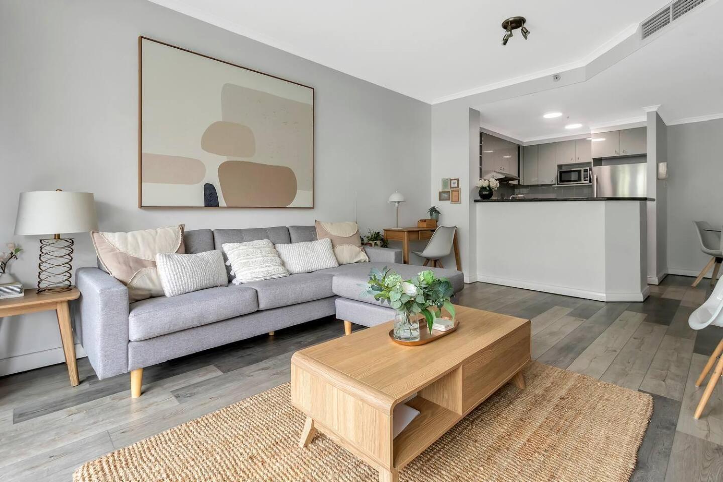 Waterfront Delight On Darling Harbour At Pyrmont *